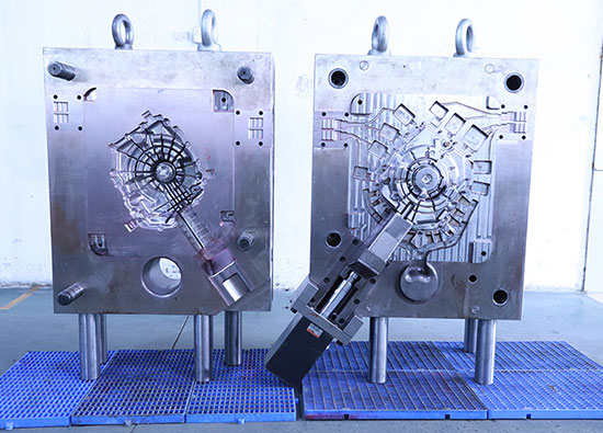 Die-casting-mould-for-automobile-gearbox
