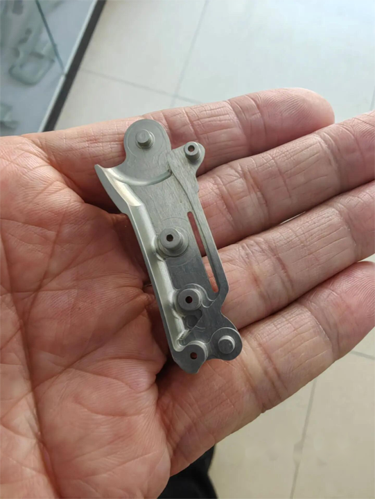 Dexterous hand housing