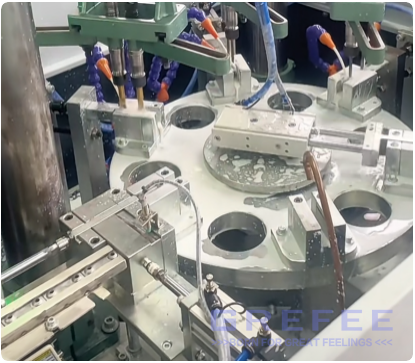 Fully automatic drilling and tapping integrated processing